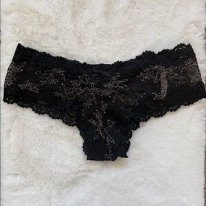 Victoria's Secret Black Lace Cheeky Panties NWT size small cute back detail